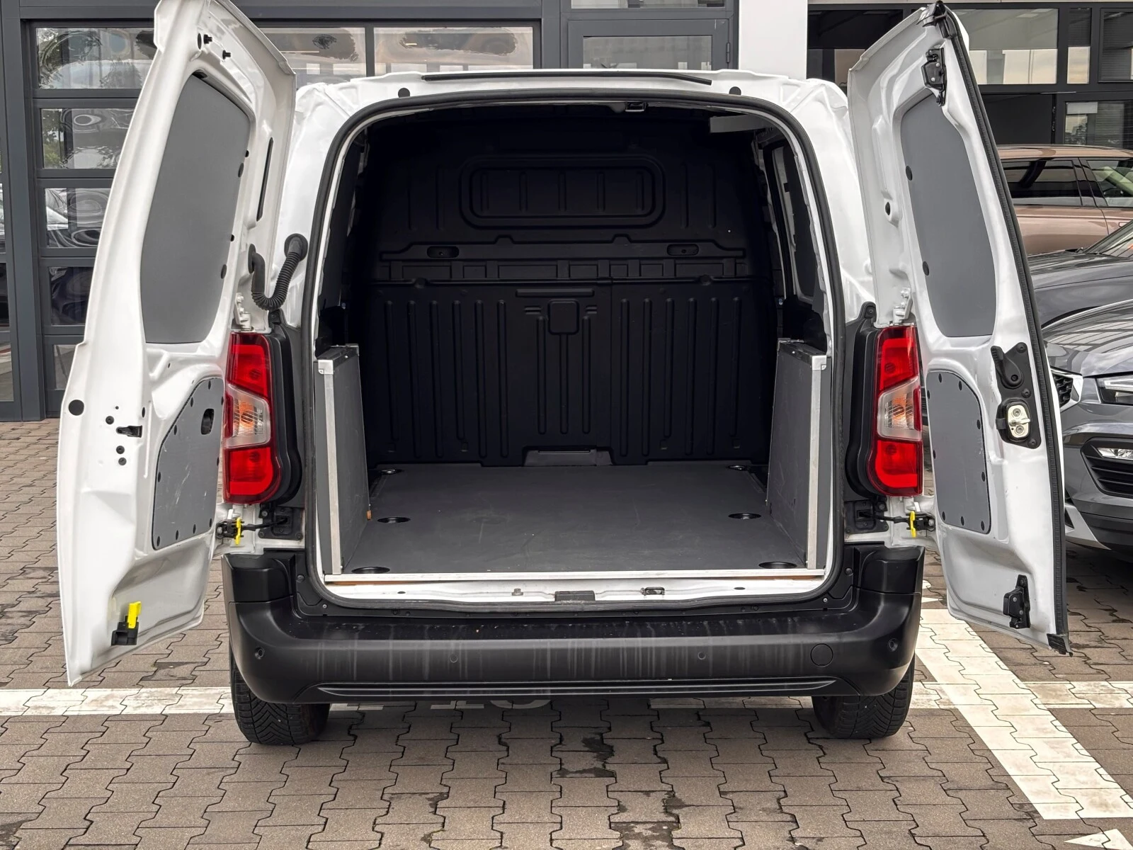 Toyota ProAce CITY VERSO — zdjęcie 17
