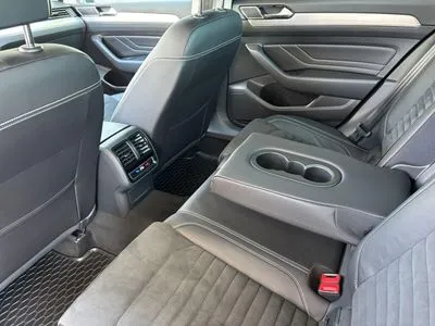 Volkswagen Passat 2.0 TDI 4Mot Elegance DSG 200KM, kamera cofania, FV23%, salon PL, ASO