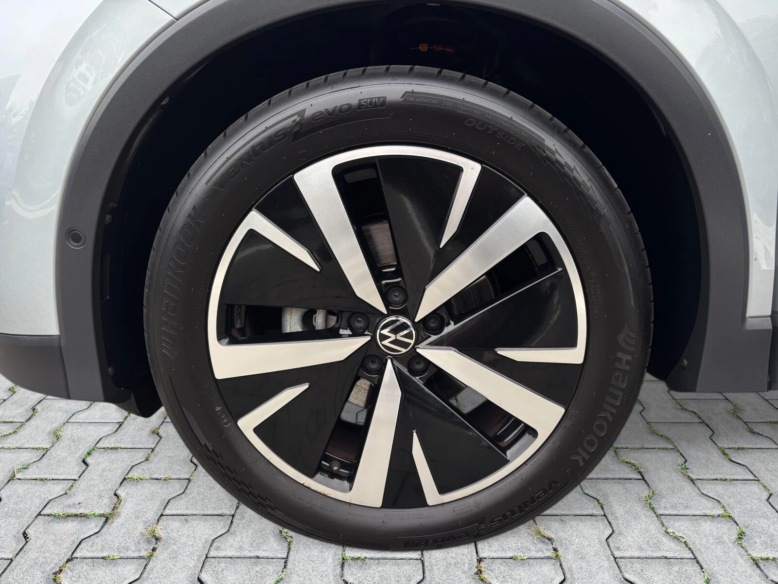 Volkswagen Tiguan SUV Life 1.5 eTSI 110 kW (150 PS) DSG 7-G III (2024-) — zdjęcie 9