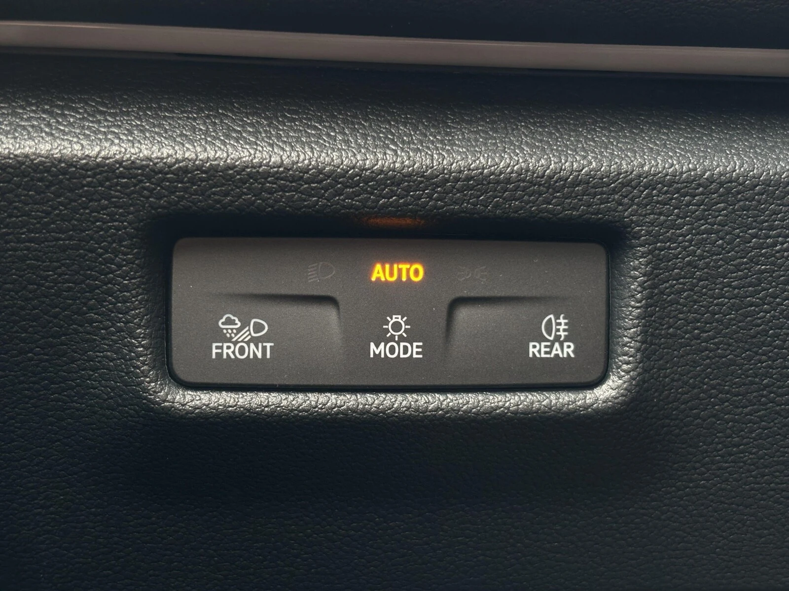 Volkswagen Tiguan SUV Life 1.5 eTSI 110 kW (150 PS) DSG 7-G III (2024-) — zdjęcie 17