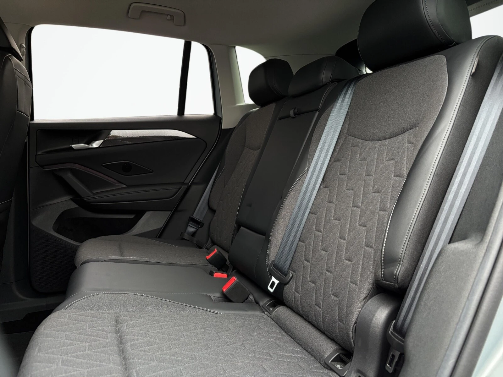 Volkswagen Tiguan SUV Life 1.5 eTSI 110 kW (150 PS) DSG 7-G III (2024-) — zdjęcie 14