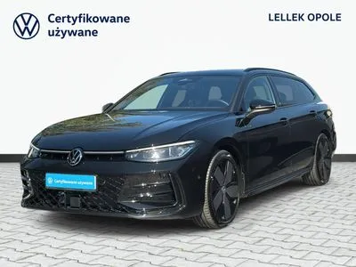 Volkswagen Passat Variant 2.0 TDI SCR 4Motion R-Line DSG 193KM, kamera 360, szyberdach, salon PL, ASO