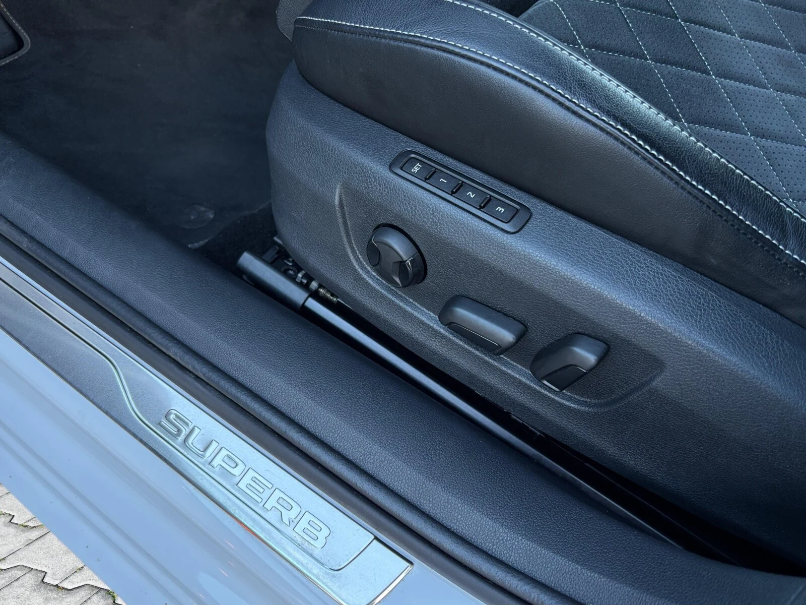 Škoda Superb Sportline IV (2023-) — zdjęcie 11