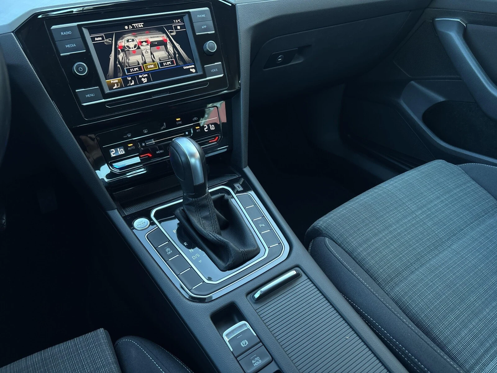 Volkswagen Passat BUSINESS B8 (2014-2023) — zdjęcie 20