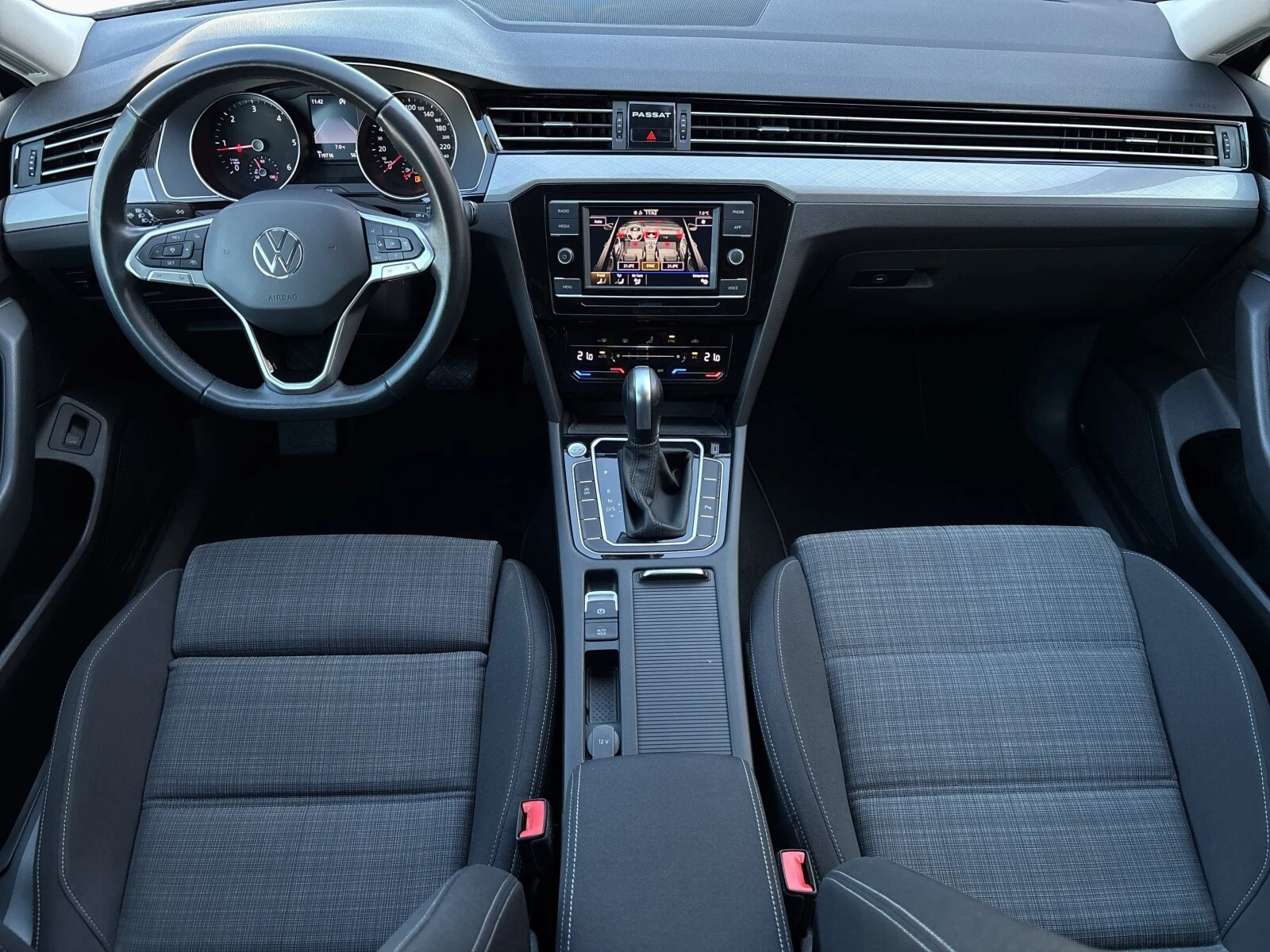 Volkswagen Passat BUSINESS B8 (2014-2023) — zdjęcie 15