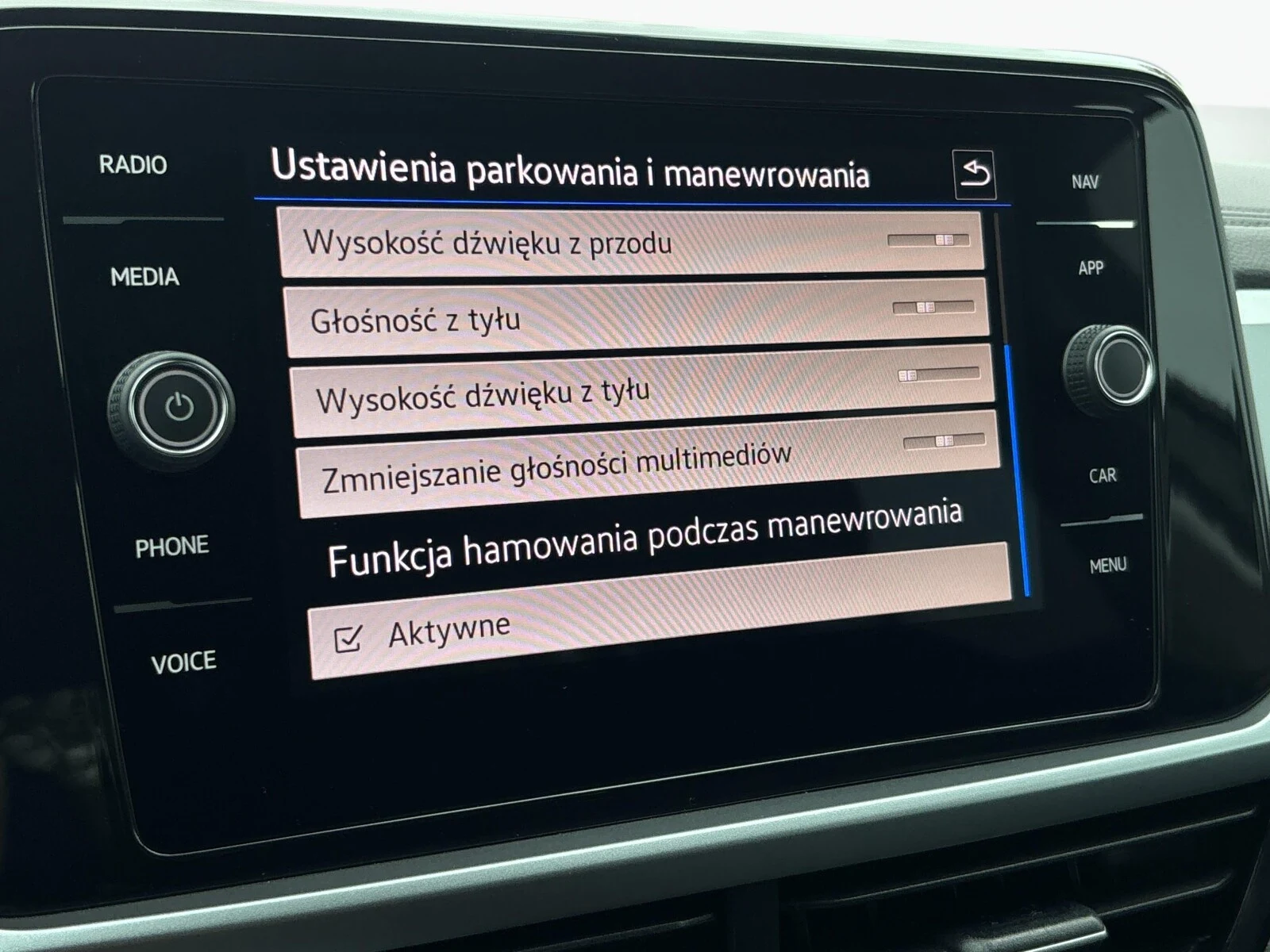 Volkswagen T-Roc czarny I (2017-2025) — zdjęcie 20