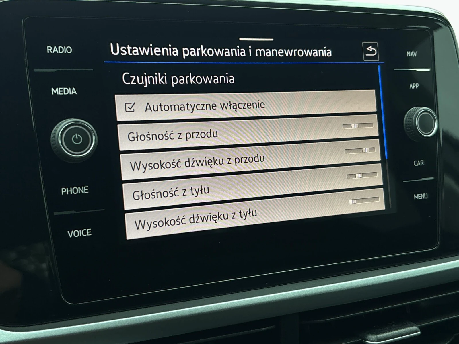 Volkswagen T-Roc czarny I (2017-2025) — zdjęcie 19