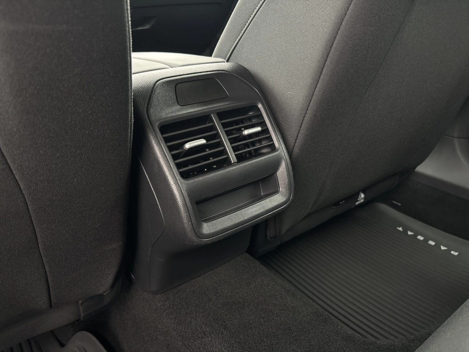 Volkswagen Passat Variant B9 (2023-) — zdjęcie 15