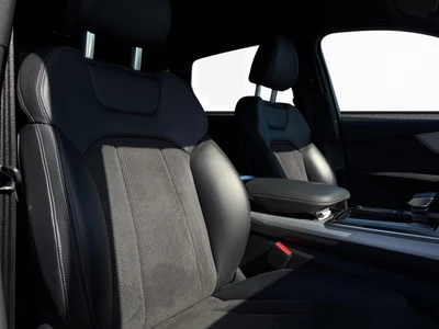 Audi Q7 quattro 55 TFSI e 280 kW tiptronic