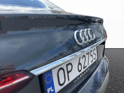 Audi A4 Limousine