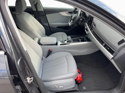 Audi A4 Limousine