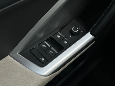Audi Q3 Sportback Quattro, S-Line, Panorama, Skóra, Pakiet Czerń, Salon PL