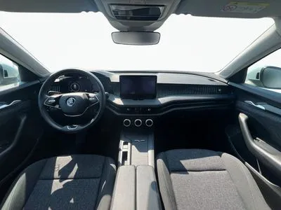 Skoda Superb 2.0 TDI SCR Essence DSG