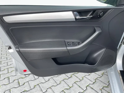 Škoda Rapid 110KM Ambition kamera cofania FV23%