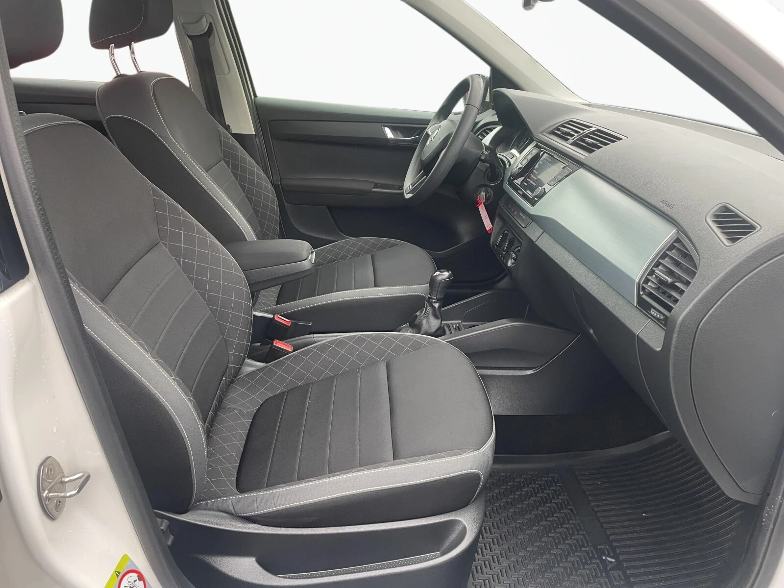 Škoda Fabia Ambition III (2014-2021) — zdjęcie 12