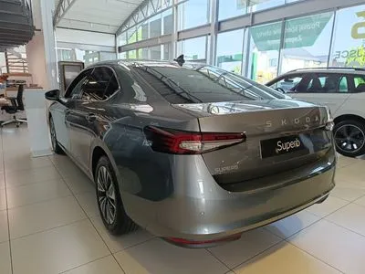 Skoda Superb 1.5 TSI mHEV Drive DSG