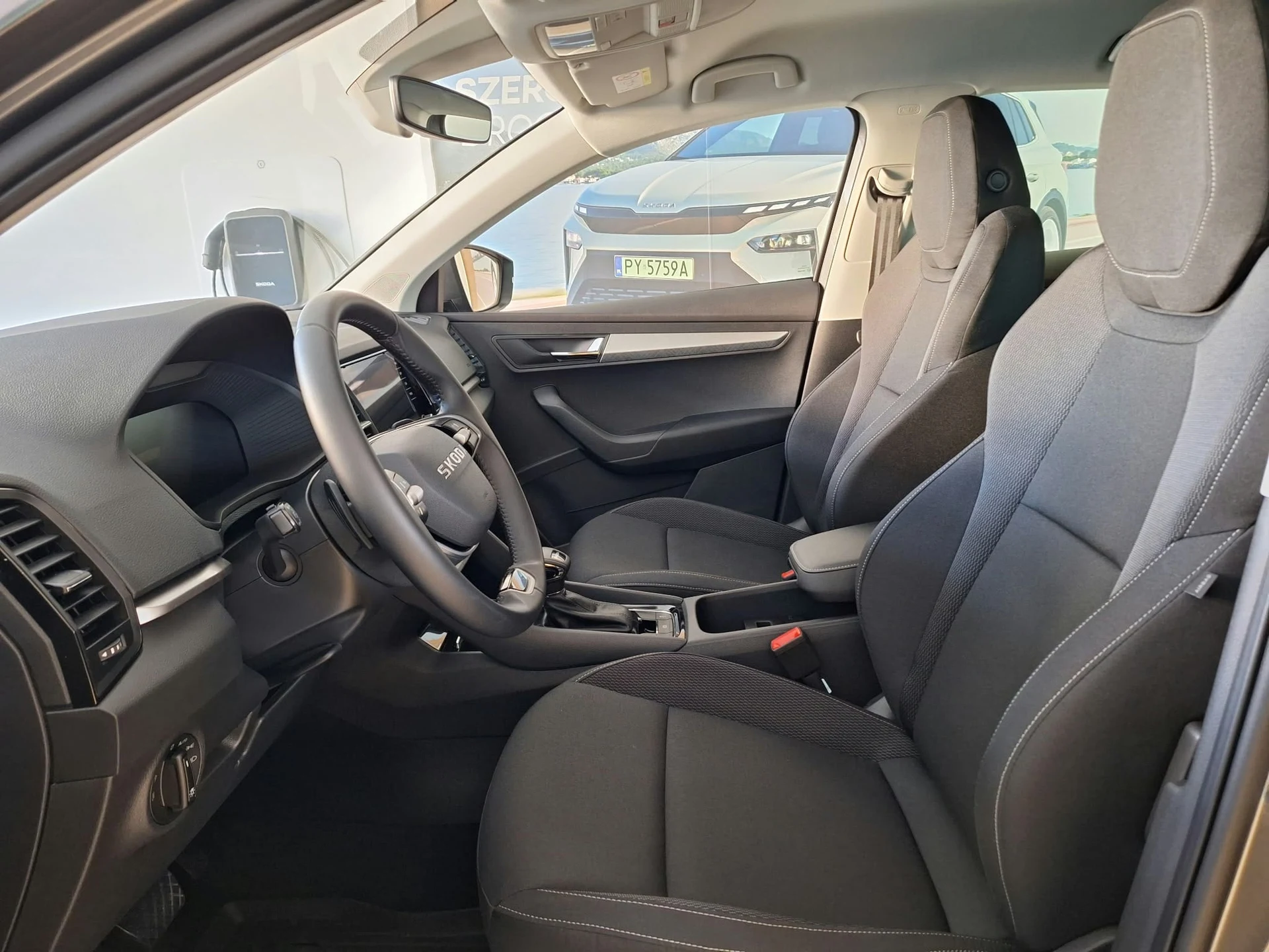 Škoda Karoq 1.5 TSI ACT Edition 130 DSG — zdjęcie 7