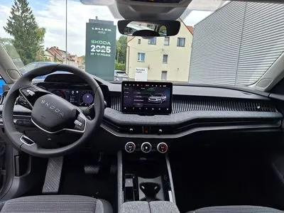Skoda Superb 2.0 TDI SCR Edition 130 DSG