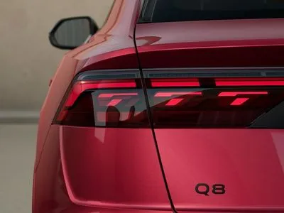 Audi Q8 TFSI e PHEV 360 kW Quattro Tiptronic