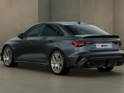 Audi RS3 Limousine TFSI Quattro S tronic