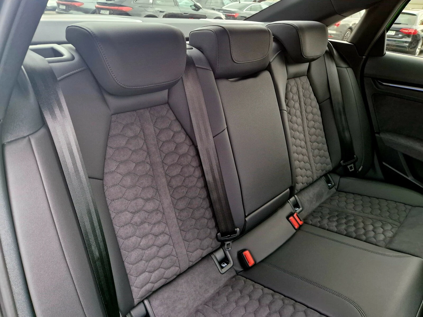 Audi RS3 Limousine Limousine RS quattro 294(400) kW(KM) S tronic — zdjęcie 12