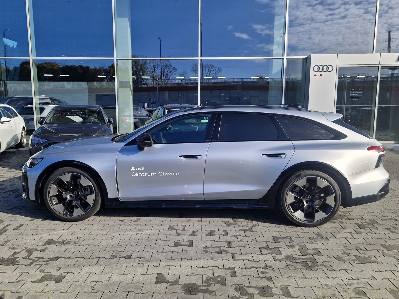 Audi A6 Allroad Audi A6 allroad TDI quattro 220 kW S tronic C9 (2025-) — zdjęcie 2