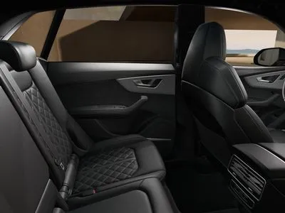 Audi Q8 TFSI e PHEV 360 kW Quattro Tiptronic
