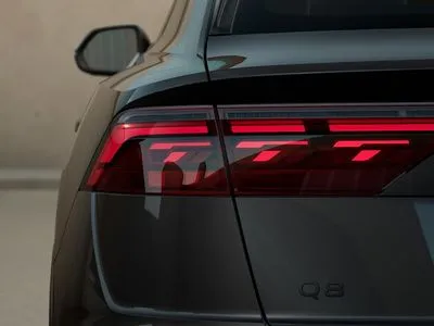 Audi Q8 TFSI e PHEV 360 kW Quattro Tiptronic