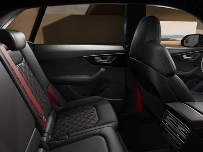 Audi Q8 TFSI e PHEV 360 kW Quattro Tiptronic
