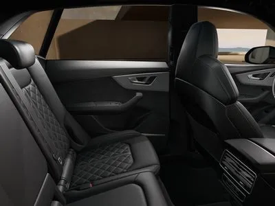Audi Q8 TFSI e PHEV 360 kW Quattro Tiptronic