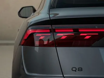 Audi Q8 TFSI e PHEV 360 kW Quattro Tiptronic