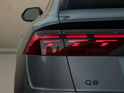Audi Q8 TFSI e PHEV 360 kW Quattro Tiptronic