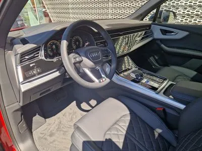 Audi Q7 TFSI e PHEV 360 kW Quattro S Line Tiptr