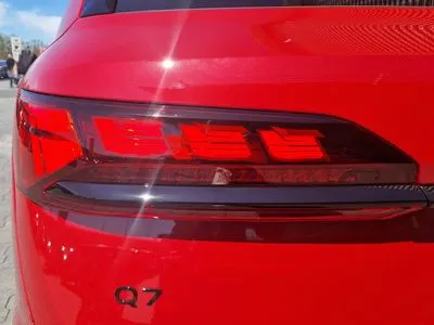 Audi Q7 TFSI e PHEV 360 kW Quattro S Line Tiptr