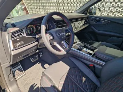 Audi Q8 TFSI e PHEV 360 kW Quattro Tiptronic