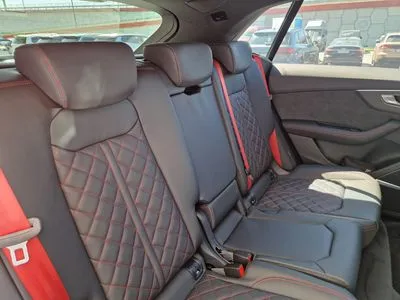 Audi Q8 TFSI e PHEV 360 kW Quattro Tiptronic