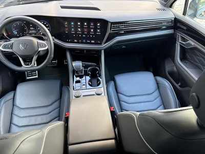 Volkswagen Touareg 3.0 V6 TDI SCR 4MOTION 286 KM R LINE