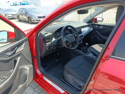 Škoda Scala z polskiego salonu. Faktura marża