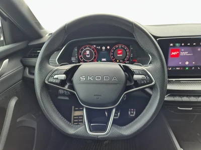 Škoda Octavia z polskiego salonu. Faktura VAT 23%