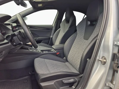 Škoda Octavia z polskiego salonu. Faktura VAT 23%