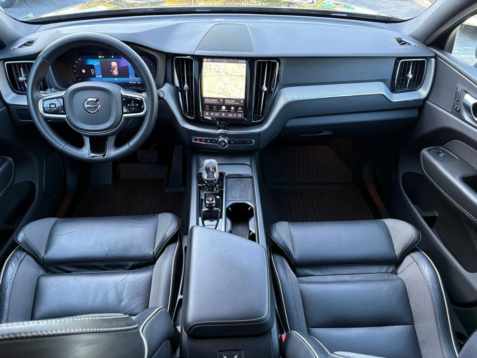 Volvo XC 60 Black Edition AWD II (2017-) — zdjęcie 10