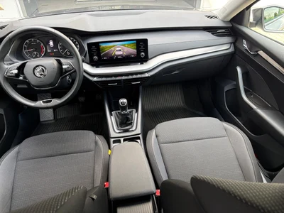 Škoda Octavia z polskiego salonu. Faktura VAT 23%