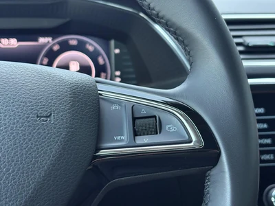 Škoda Superb z polskiego salonu. Faktura VAT 23%