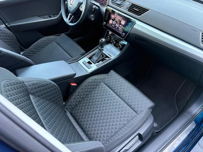 Škoda Superb z polskiego salonu. Faktura VAT 23%