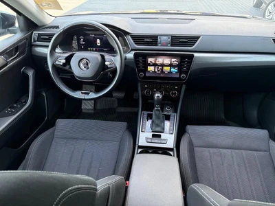 Škoda Superb z polskiego salonu. Faktura VAT 23%