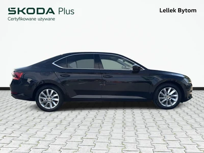 Škoda Superb z polskiego salonu. Faktura VAT 23%