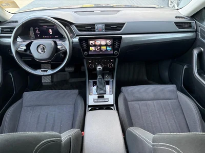 Škoda Superb z polskiego salonu. Faktura VAT 23%