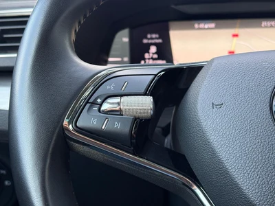 Škoda Superb z polskiego salonu. Faktura VAT 23%