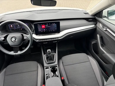 Škoda Octavia z polskiego salonu. Faktura VAT 23%