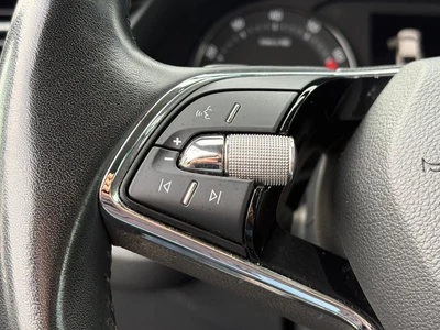 Škoda Octavia z polskiego salonu. Faktura VAT 23%